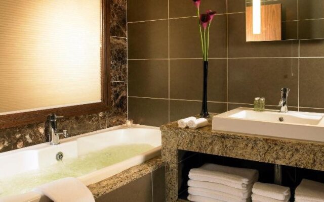 Westport Plaza Hotel