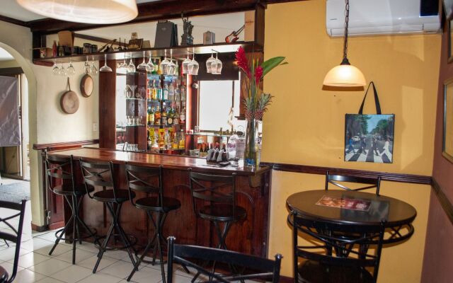 Berlor Airport Inn