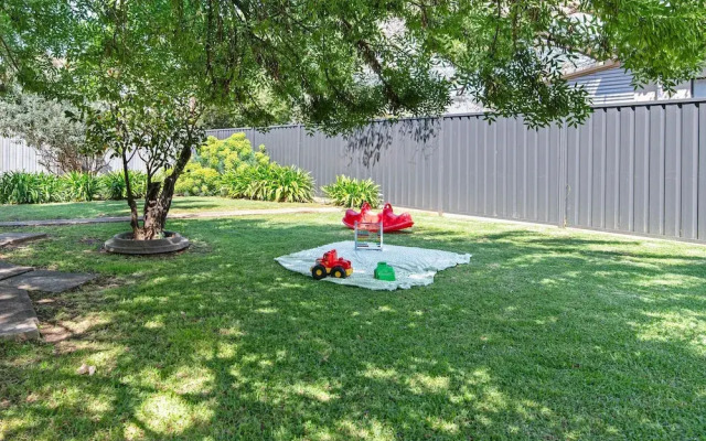 Charming 3BR Sandstone Haven