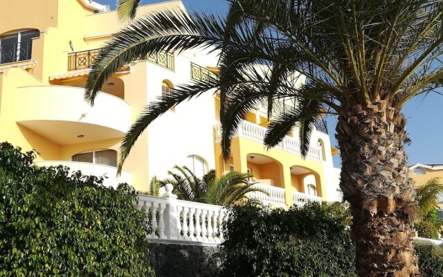 Luxe Apt In Los Cristianos