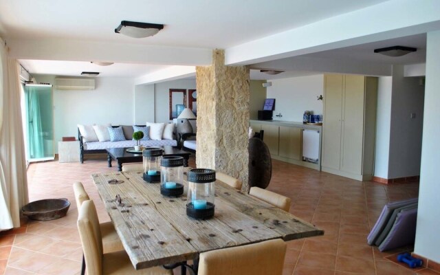 Villa Alex by Amy Villas