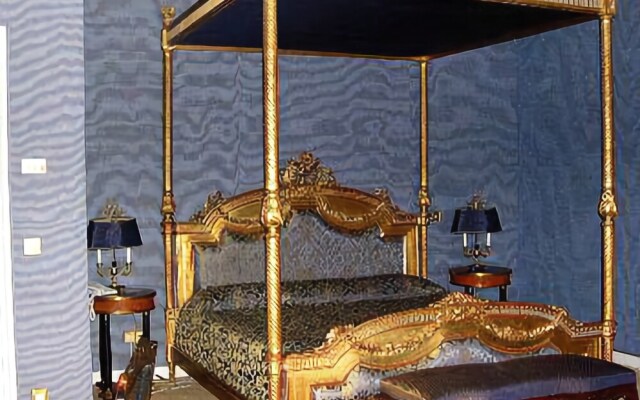 Chateau De Meyrargues