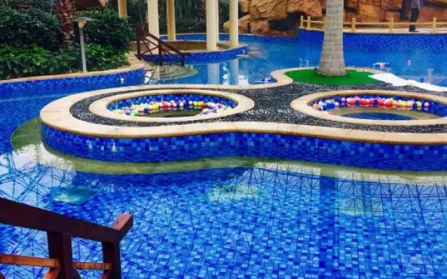 Aohua International Hot Spring Hotel