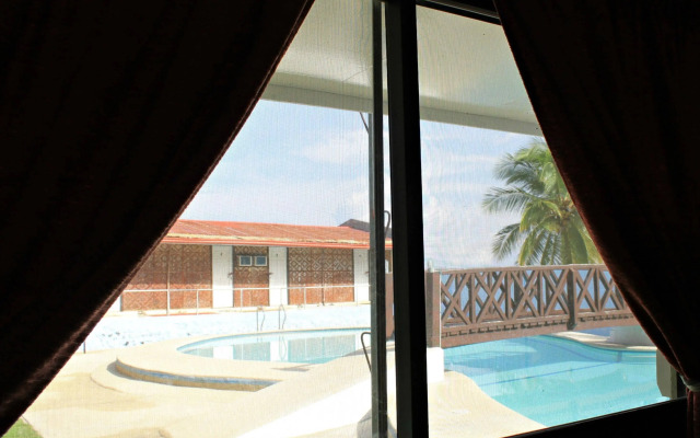 Giswold Lagunde Beach Resort