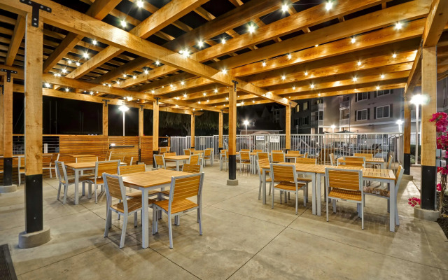 Homewood Suites by Hilton Oakland-Waterfront