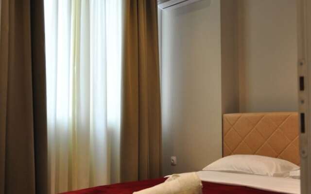 Penthouse Apartments, The Luxury Suites