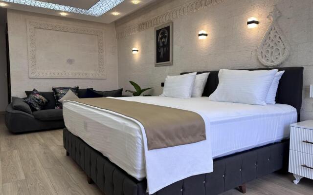 Beyaz Köşk Hotel & Cafe