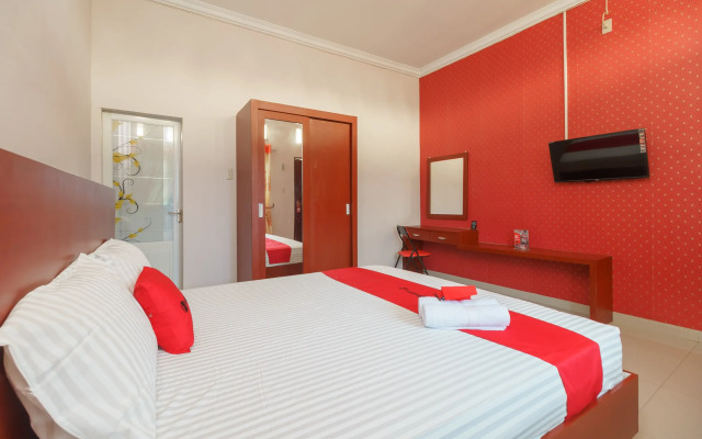 RedDoorz Syariah near UISU Medan