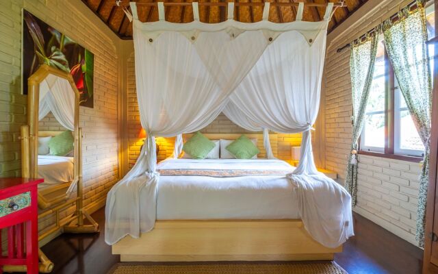 Enjoying Life Villa at Bintang