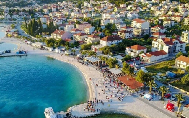 Antonia - 5 m From sea - A4