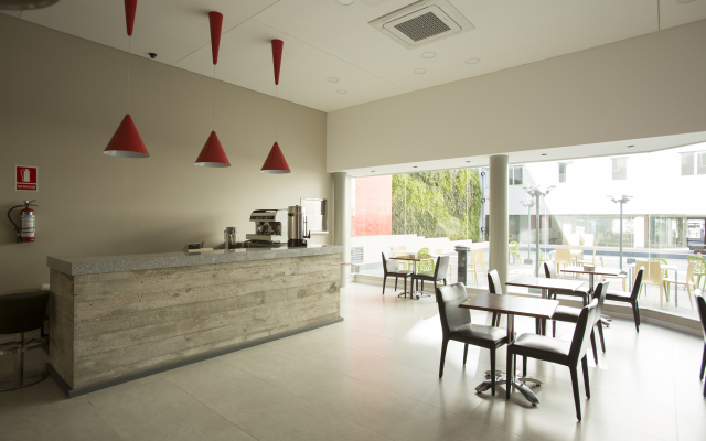 Regency Way Montevideo Hotel