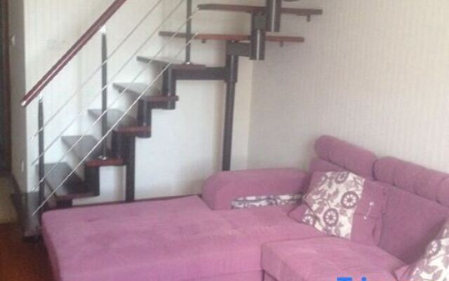 Yifeng Business Motel