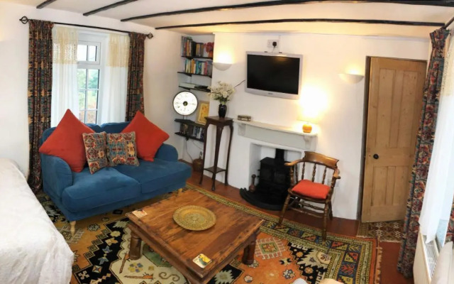 Central Boscastle studio flat
