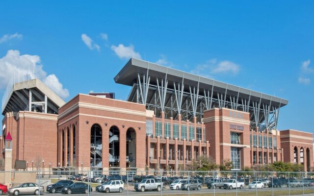 Super 8 College Station