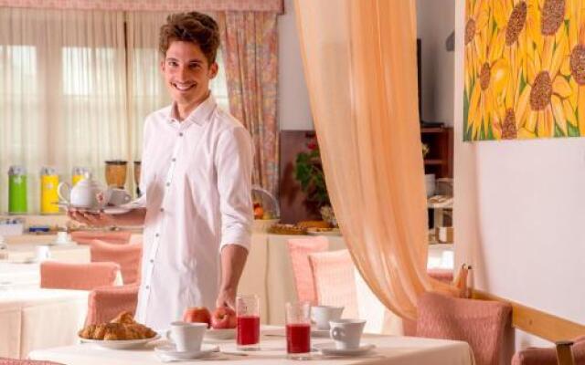 Hotel Tris
