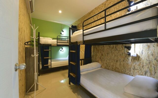 Baan Wararin Hostel by OYO Rooms