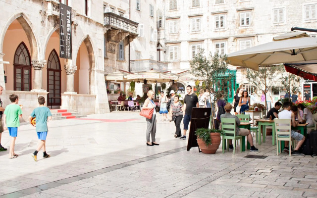 Guest House Babina - Apartments King & Queen