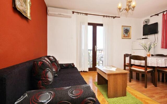 Ljube - Quiet Location & Close to the Beach - A1