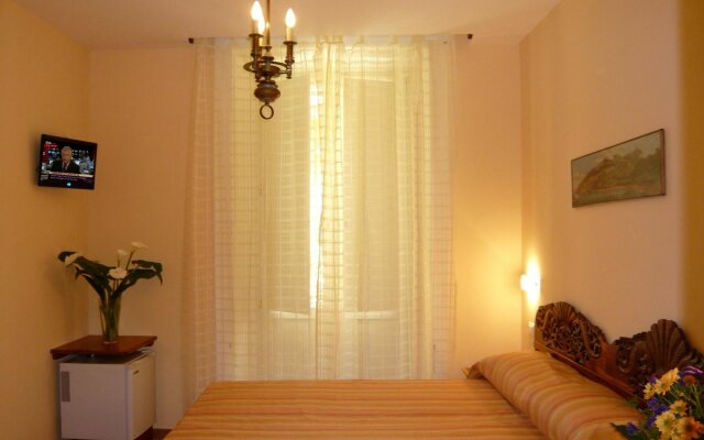 DolceVita Sorrento Guest House