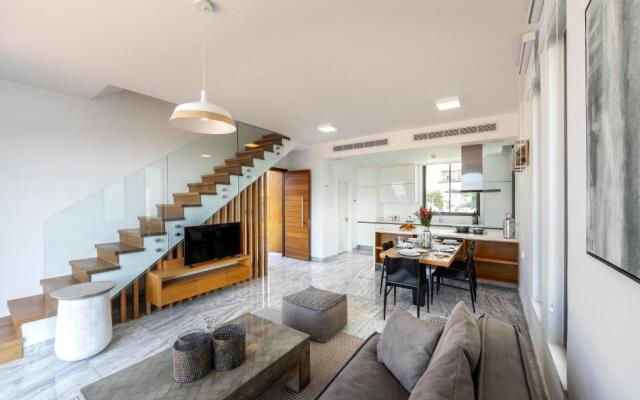 Villa Laurus 6, walking distance to the beach