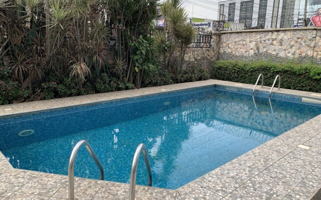 Islanders Lounge and Hotel