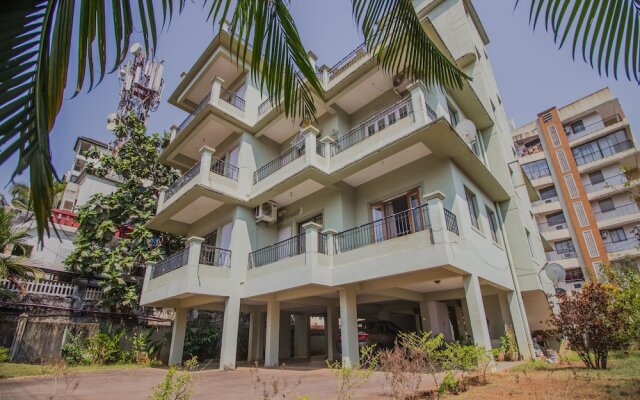 OYO 11351 Home 4BHK Miramar Beach