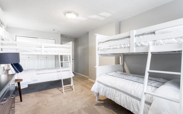 Pomelo Park 4 Bedroom House