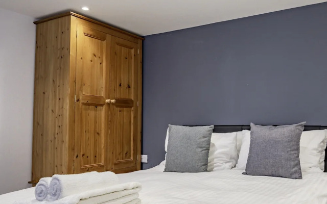 Exquisite renovation in central location