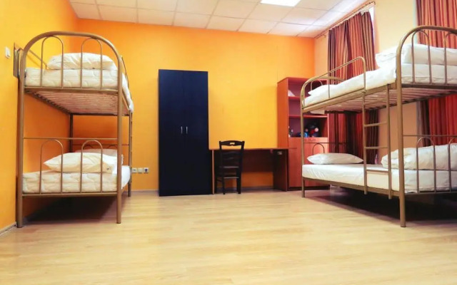 Гиггли Хостел