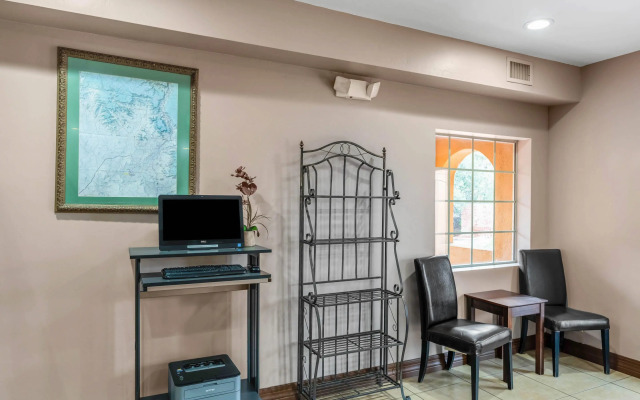 Arroyo Pinion Hotel, Ascend Hotel Collection