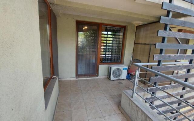 Mamaia Miraj E1