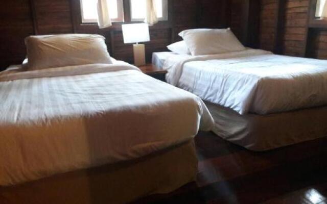 Khaokhoherbary Organic Farm & Resort