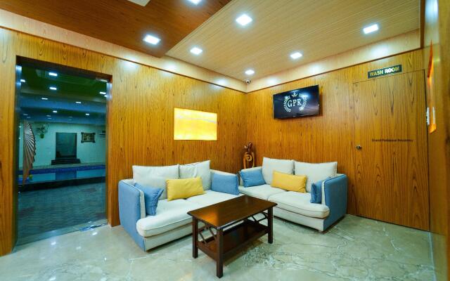 Grand Padappai Residency