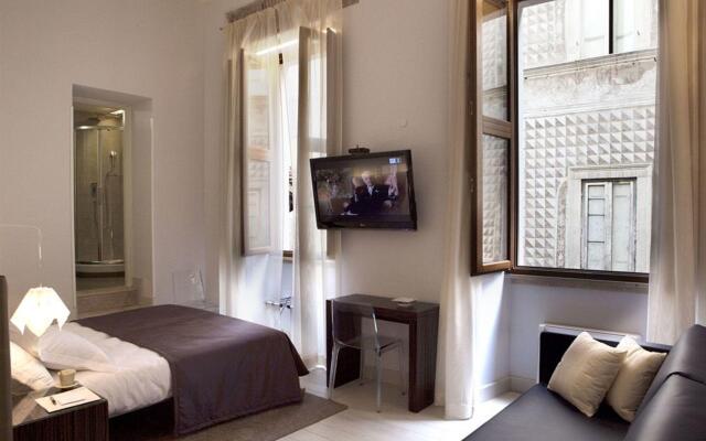 Navona Palace Luxury Inn