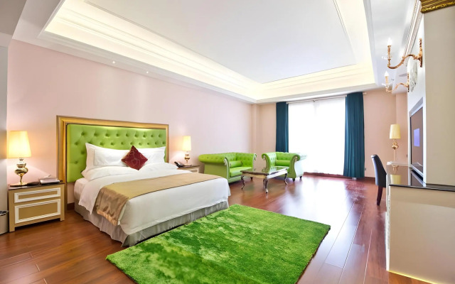 The Royal Pinnacle Hotel