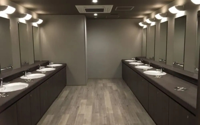 Bizcourt Cabin Susukino - Caters to Men