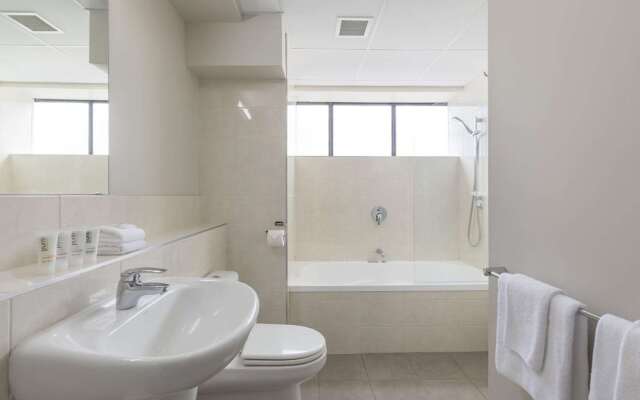 Quality Suites Central Square