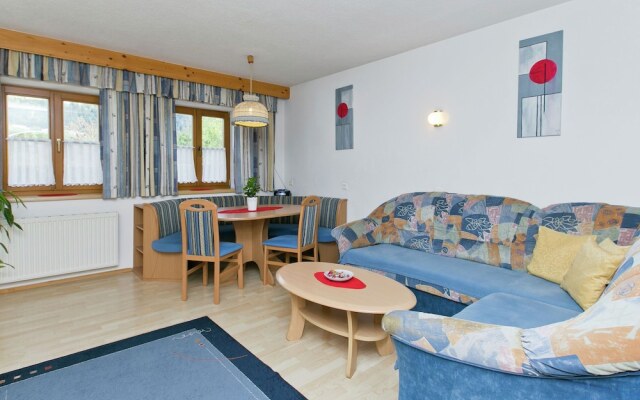 Spacious Apartment In Wenns Near Ski Area