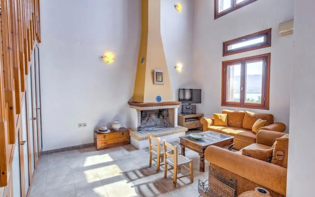 Sea Front Stone Villa Near Monemvasia