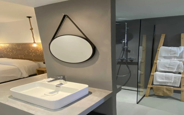 Helios Beach Hotel & Bungalows