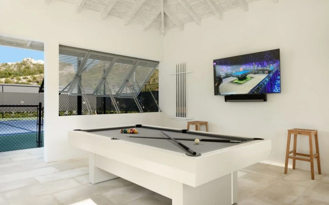 Oceanfront Luxury Villa Infinity Plunge Pools