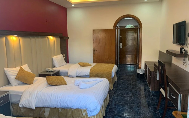 Alanbat Hotel