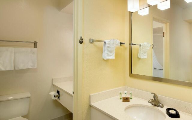 Best Western Golden Sails Hotel