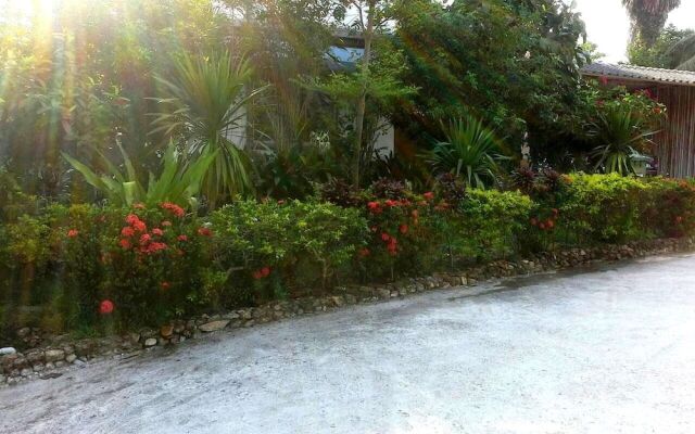 Krisada Beach Resort