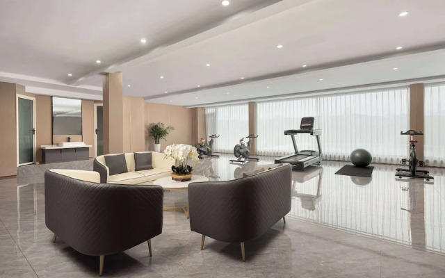 Days Hotel By Wyndham Xishuangbanna Jinghong