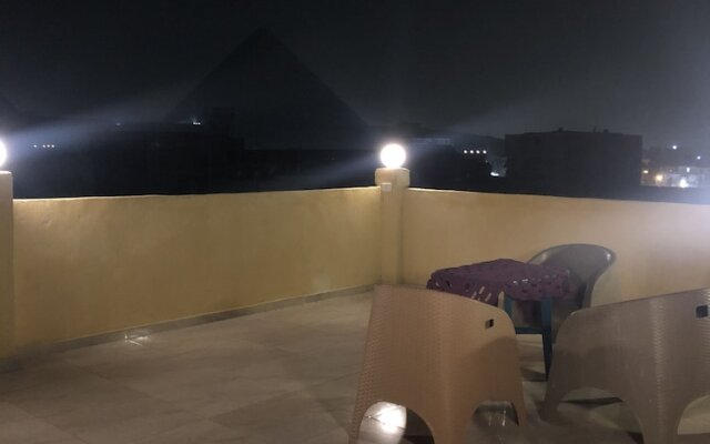Grand Pyramids View Guesthouse