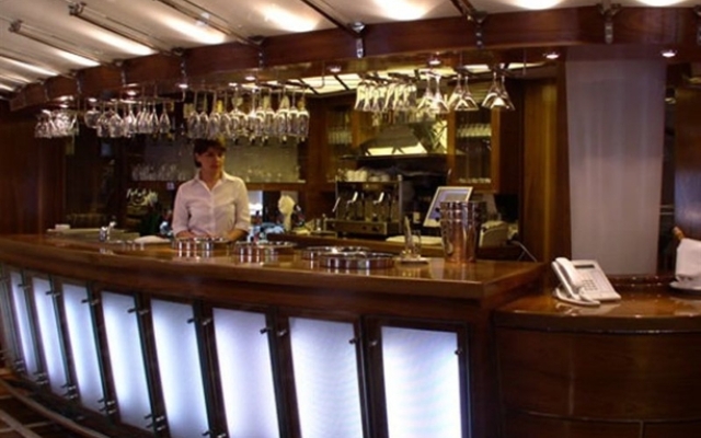 Hotel Brass