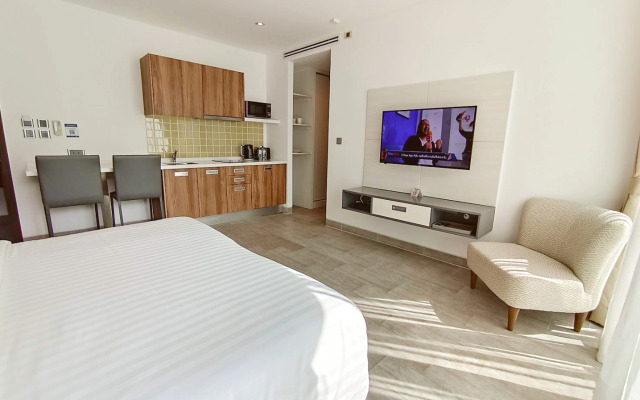 Absolute Twin Sands Resort & Spa