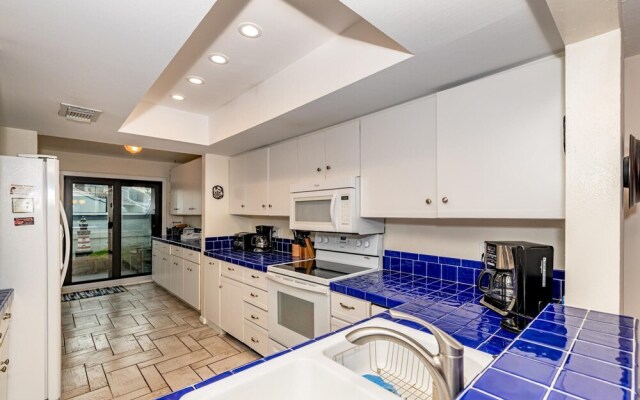 Sea Winds Unit 44 Ocean Font