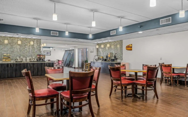 Quality Inn & Suites Mall of America - MSP Airport